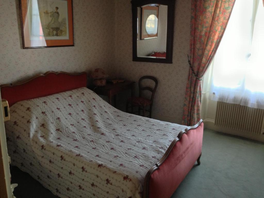 Bed and Breakfast Domaine De Vilotte Ardenais Zimmer foto